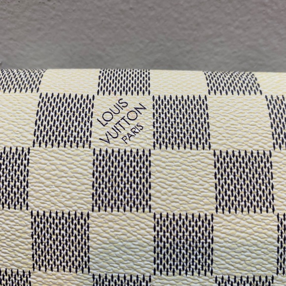 Louis Vuitton Inspired Damier Azur White Gray Clutch - Picture 6 of 11